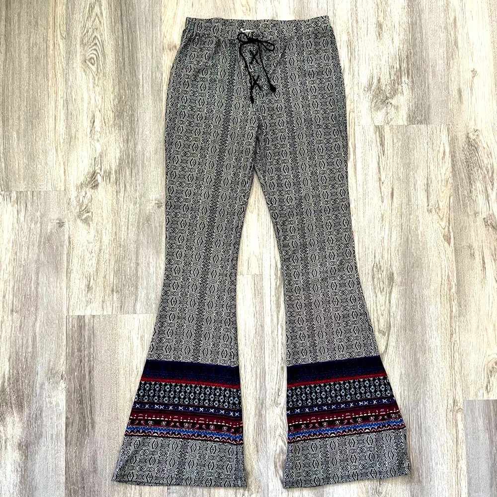 About A Girl Black and Gray Patterned Flare Pants